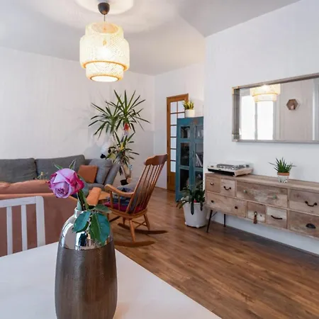 Daire Large And Cosy Flat At The Heart Of Old Town - Welkeys